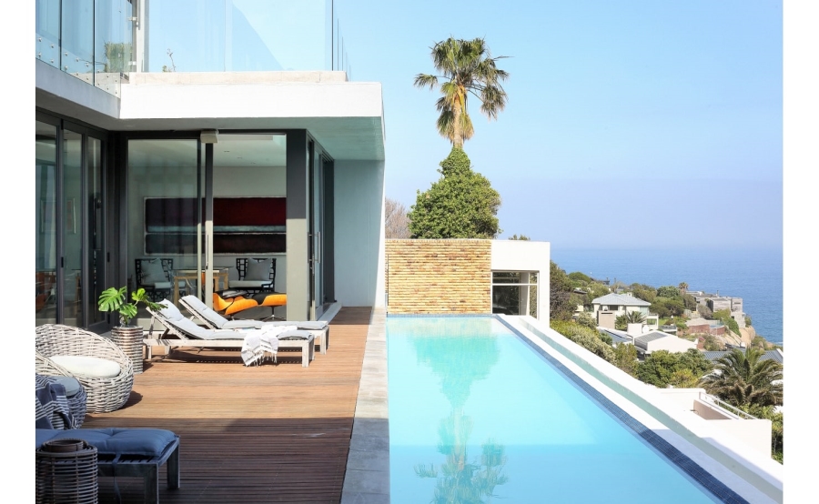 To Let 6 Bedroom Property for Rent in Llandudno Western Cape